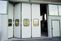 Промышленные складные ворота DoorHan