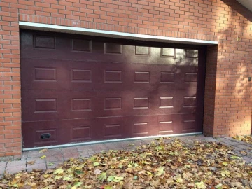 Ворота DoorHan из филенки